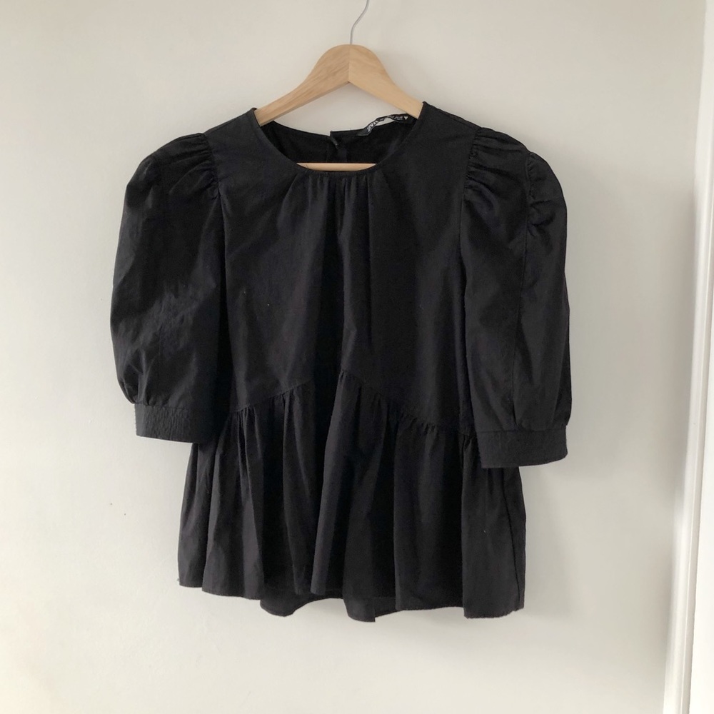 Zara puff sleeves top